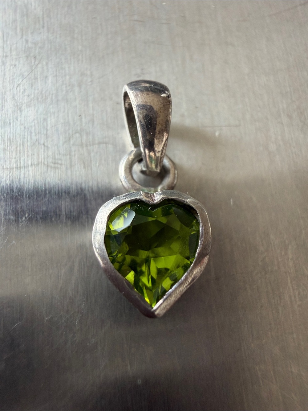 Vintage silver heart pendant with heart faceted green peridot gemstone